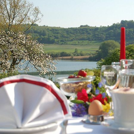 Hotel-Ferienwohnungen Cafe Maarblick 샬켄메렌 외부 사진