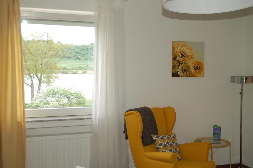 Hotel-Ferienwohnungen Cafe Maarblick 샬켄메렌 외부 사진